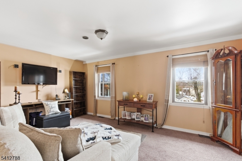 543 Lakeside Avenue Hopatcong, NJ 07821 - Photo 18 of 33
