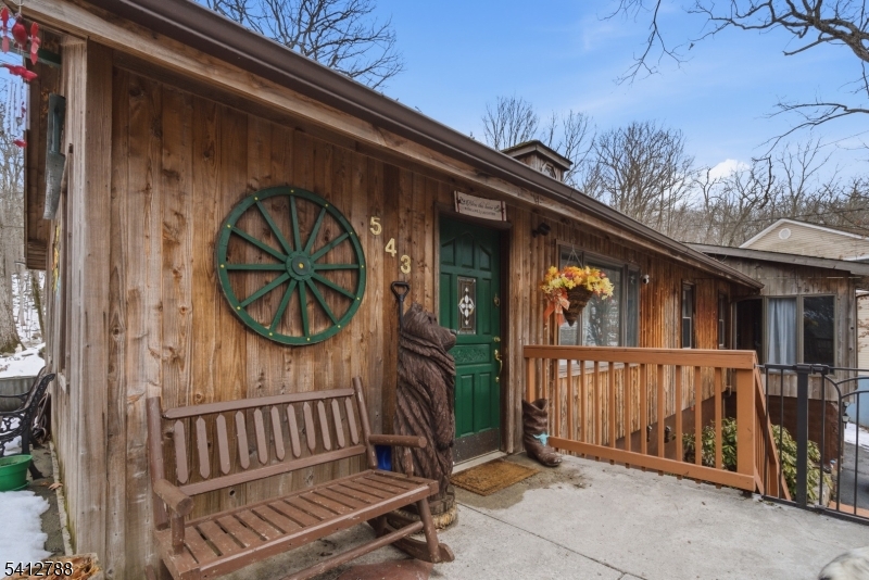 543 Lakeside Avenue Hopatcong, NJ 07821 - Photo 23 of 33
