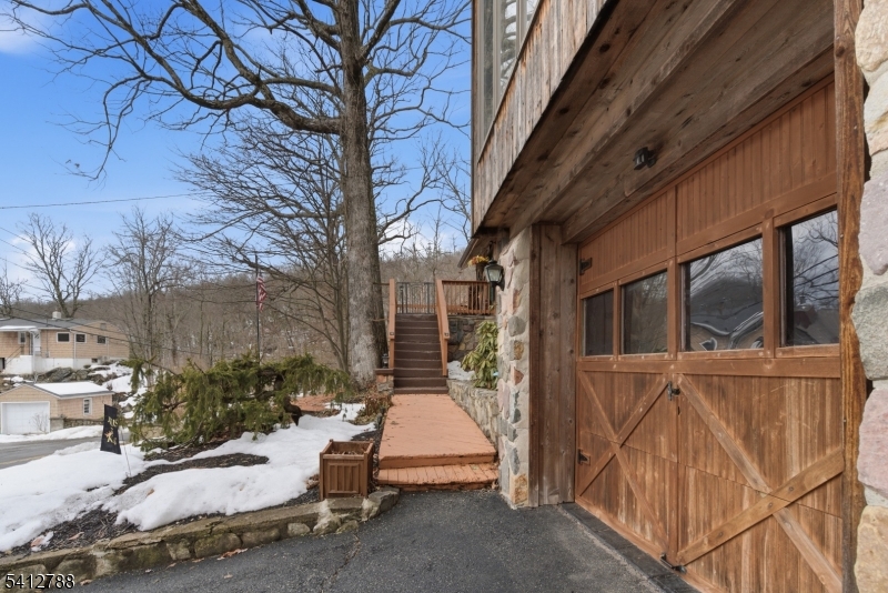543 Lakeside Avenue Hopatcong, NJ 07821 - Photo 24 of 33