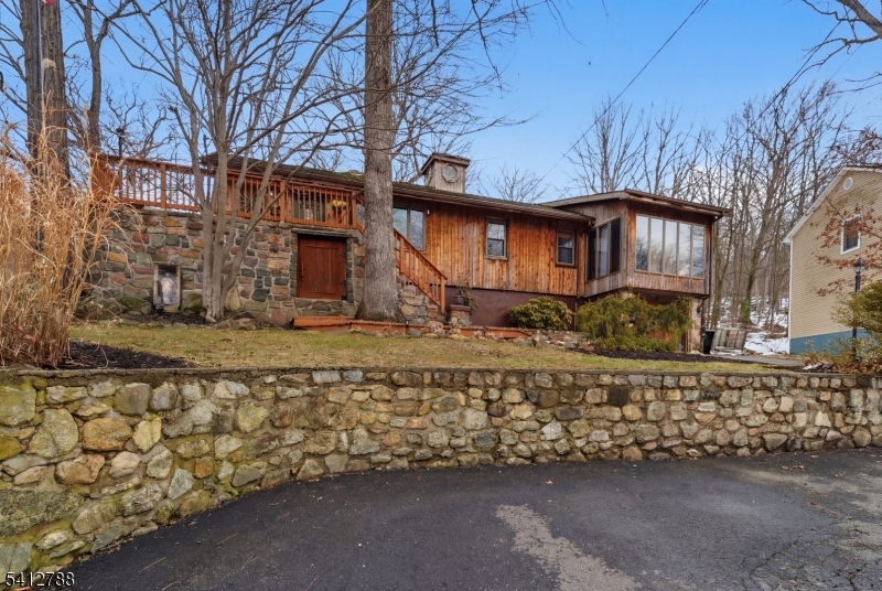 543 Lakeside Avenue Hopatcong, NJ 07821 - Photo 25 of 33