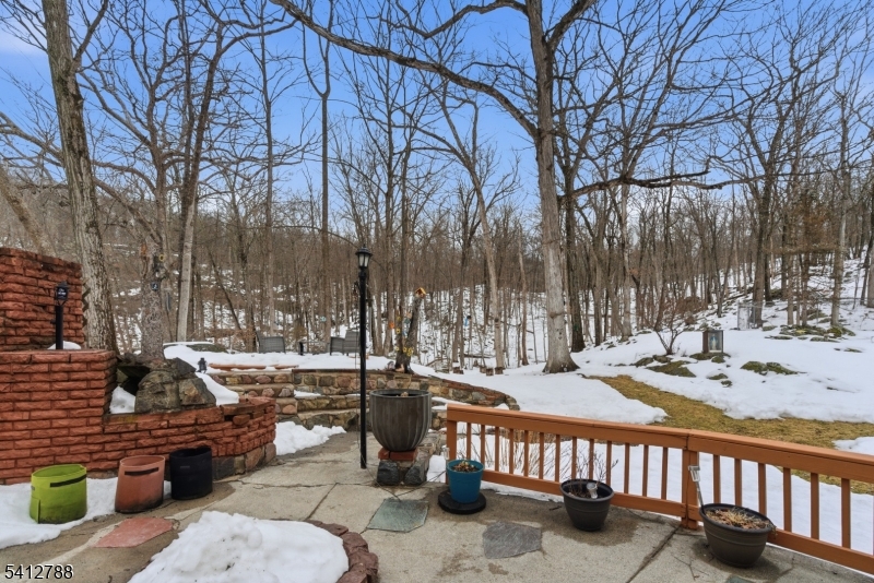 543 Lakeside Avenue Hopatcong, NJ 07821 - Photo 29 of 33