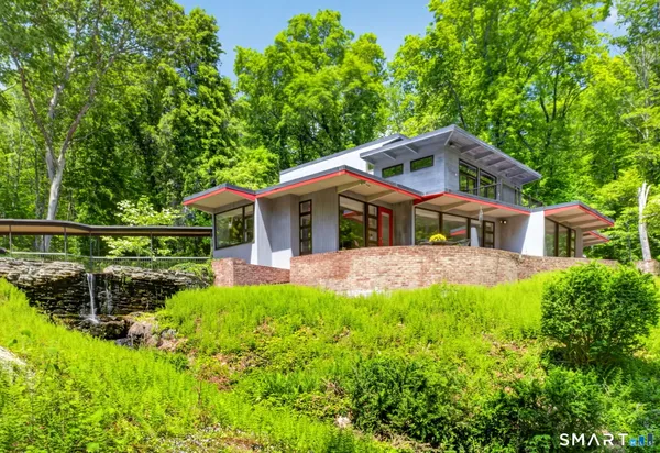 $1,150,000 | 112 River Road, Essex, CT 06426