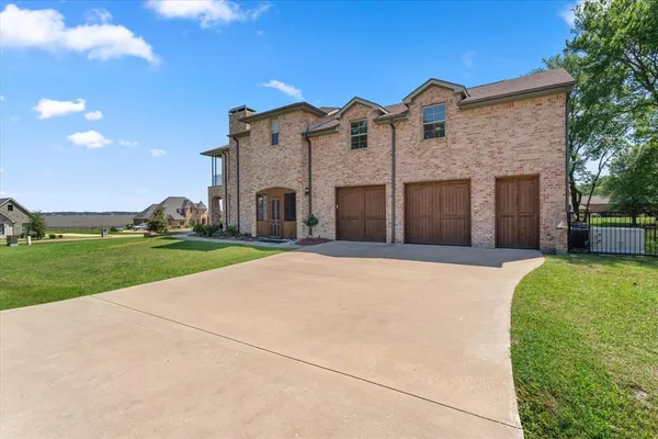 $698,500 | 208 Cape Shore, Mabank, TX 75143