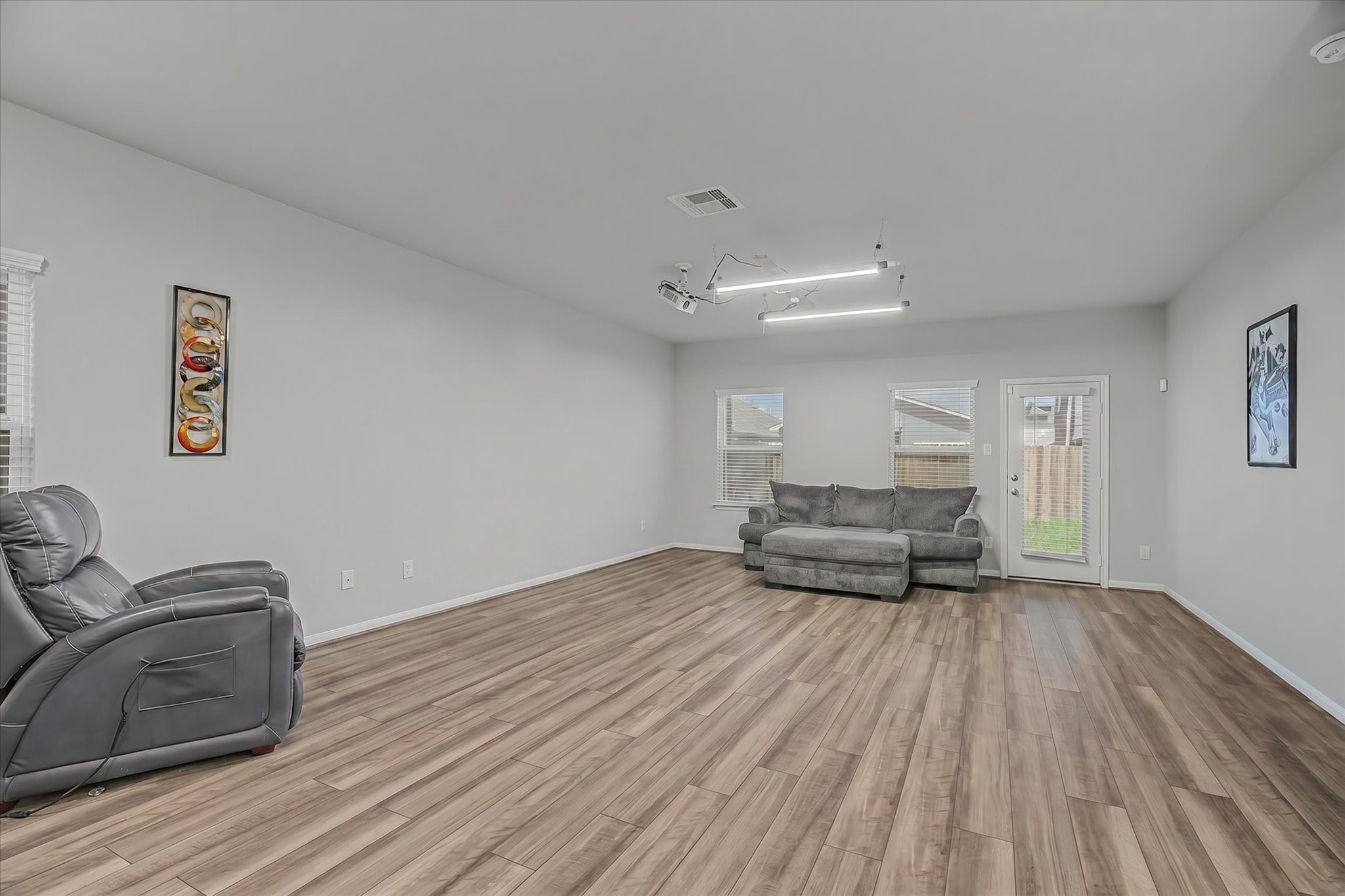 6918 Lebec Drive Rosharon, TX 77583 - Photo 9 of 48