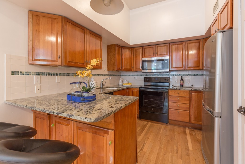 3 Appleton Street, Unit 101 Boston, MA 02116 - Photo 10 of 12