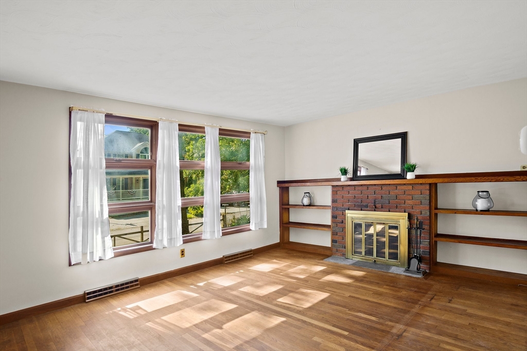 42 Dudley Road Tewksbury, MA 01876 - Photo 3 of 24 Gallery Image 3
