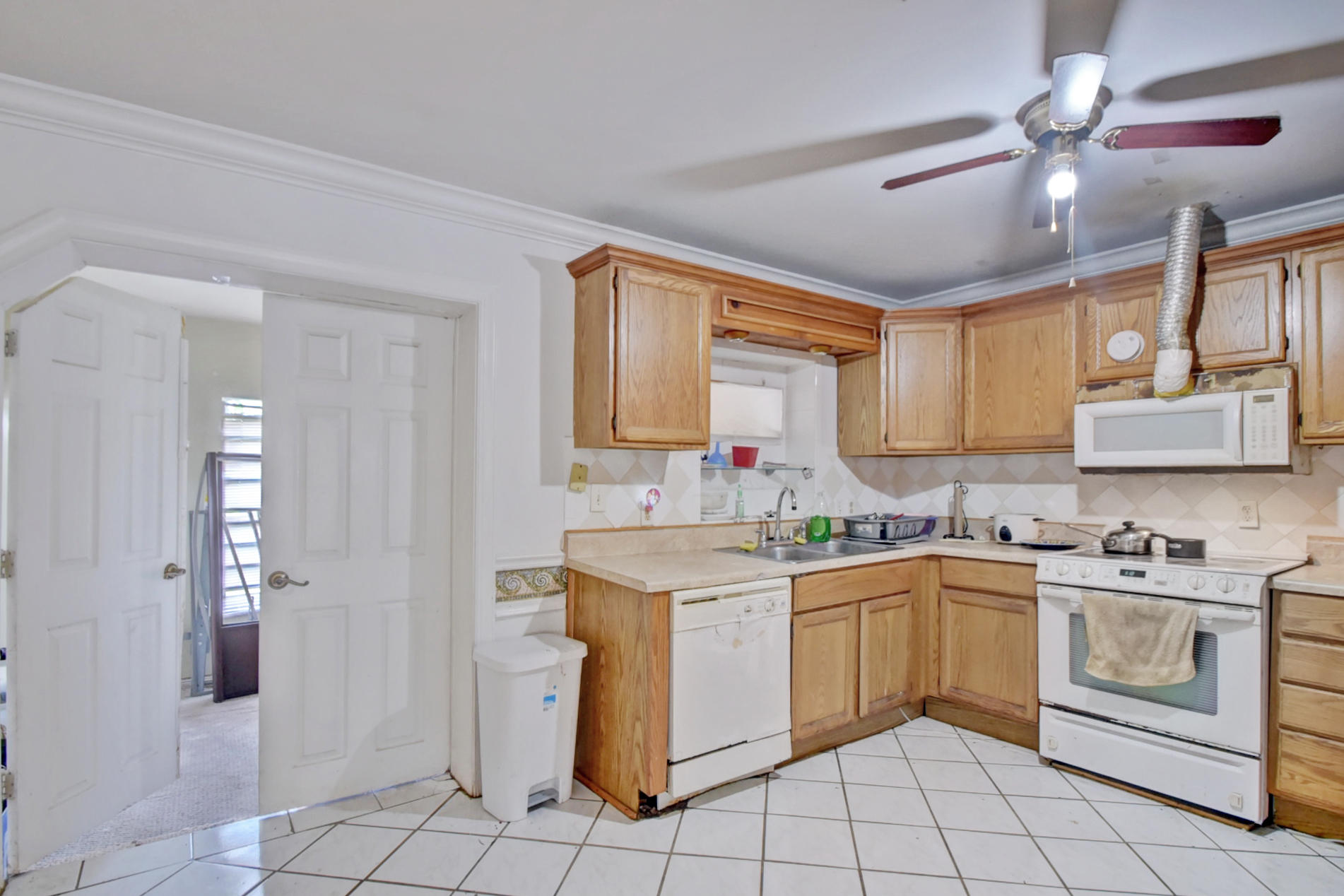 22626 Southwest 65th Way Boca Raton, FL 33428 - Photo 6 of 28 06_alp_9011_2_3_4_5