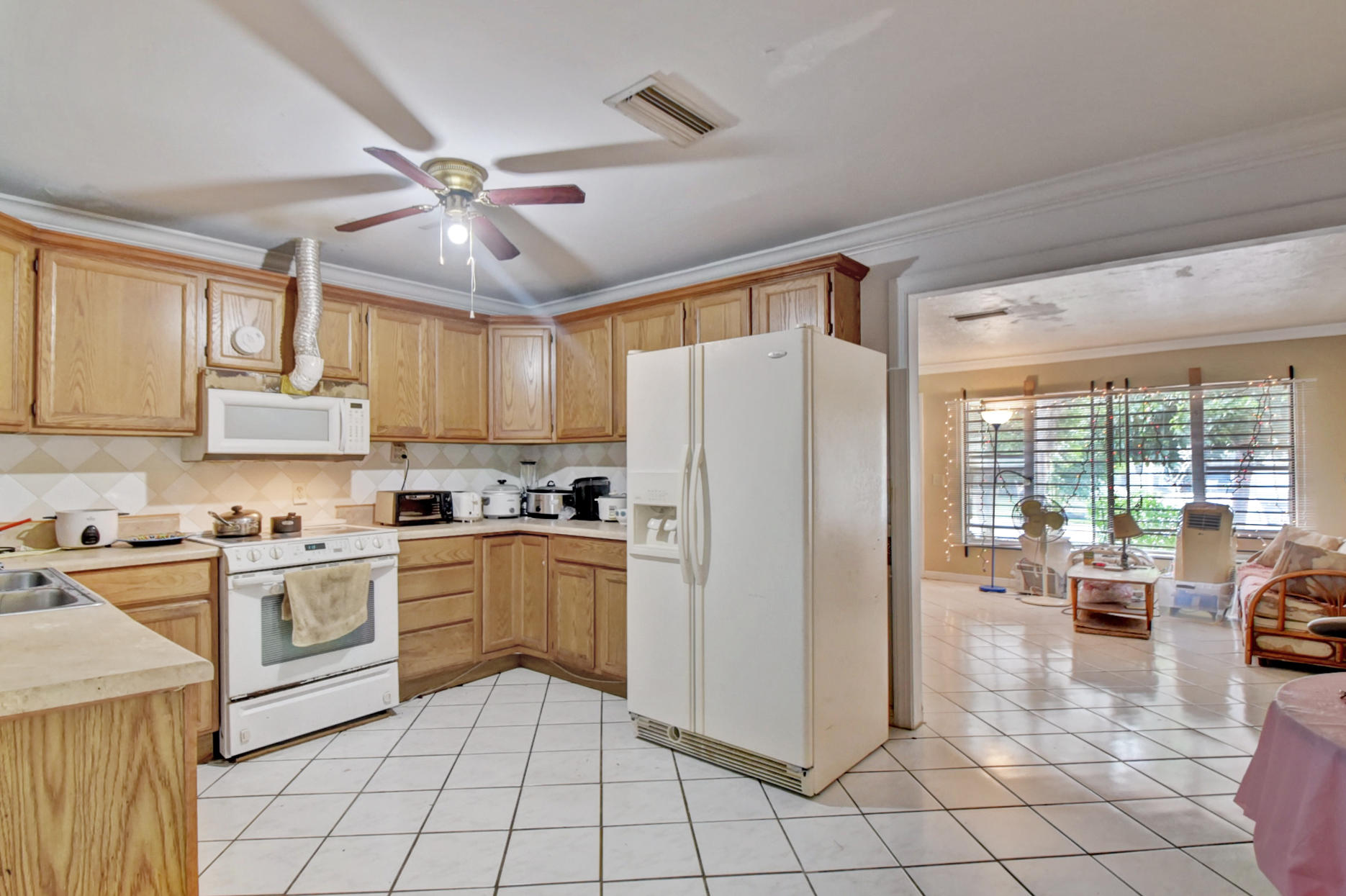 22626 Southwest 65th Way Boca Raton, FL 33428 - Photo 8 of 28 08_alp_9021_2_3_4_5