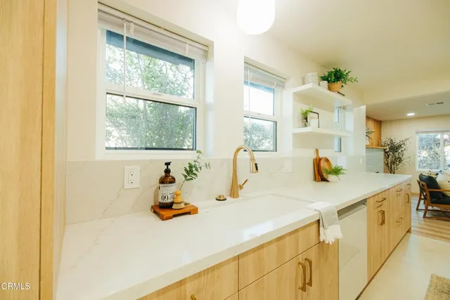 $1,050,000 | 201 Fox Street, Ojai, CA 93023