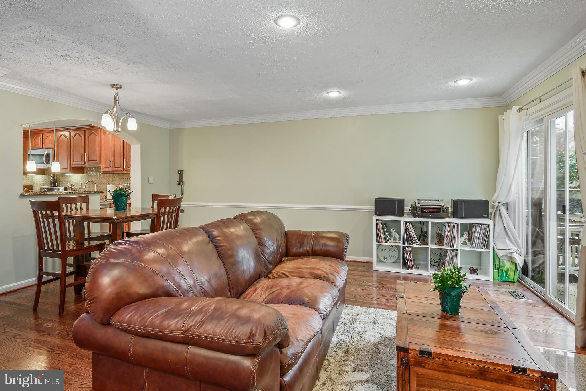 7305 Stream Way Springfield, VA 22152 - Photo 11 of 35 Living Room