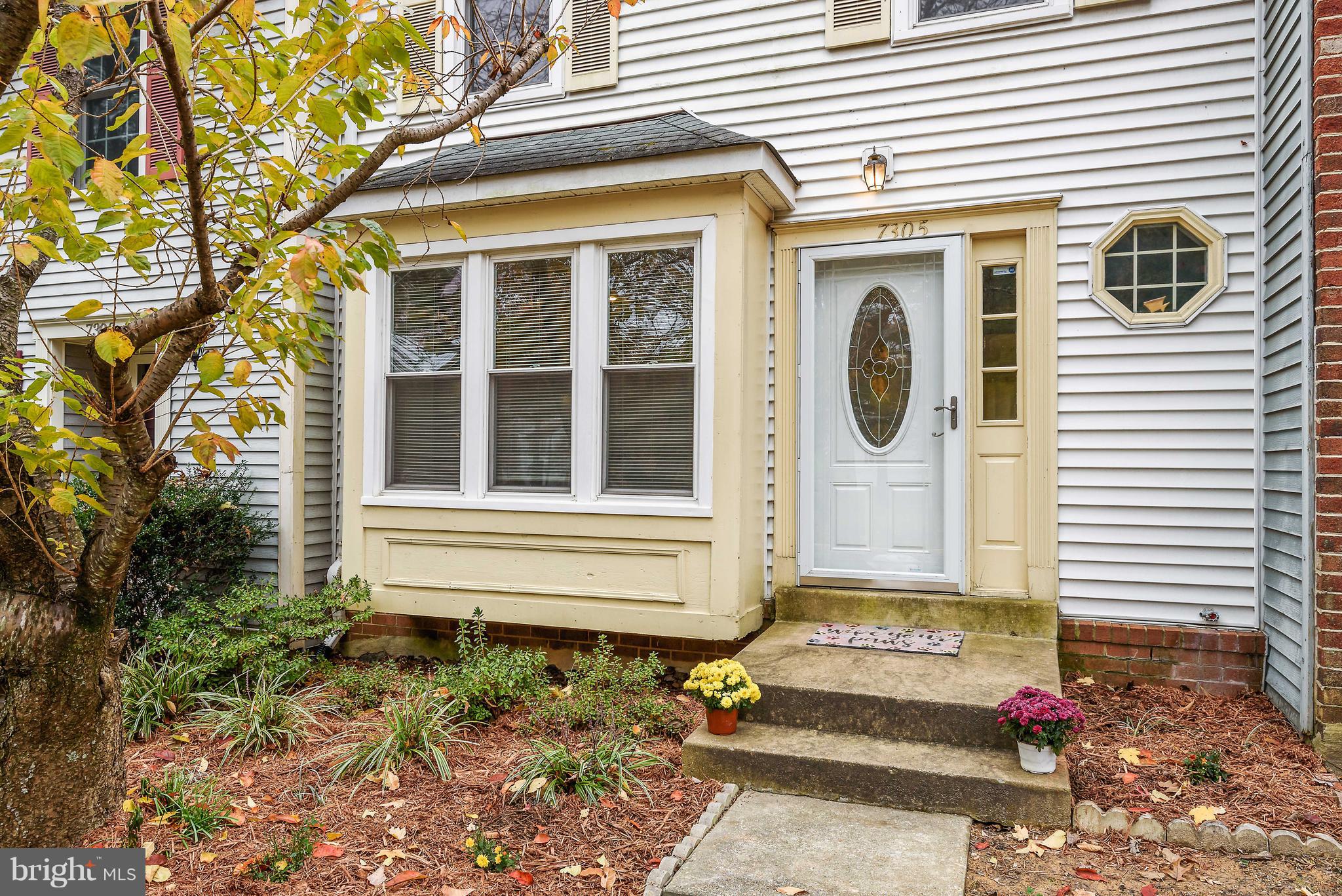 7305 Stream Way Springfield, VA 22152 - Photo 3 of 35 Gallery Image 3