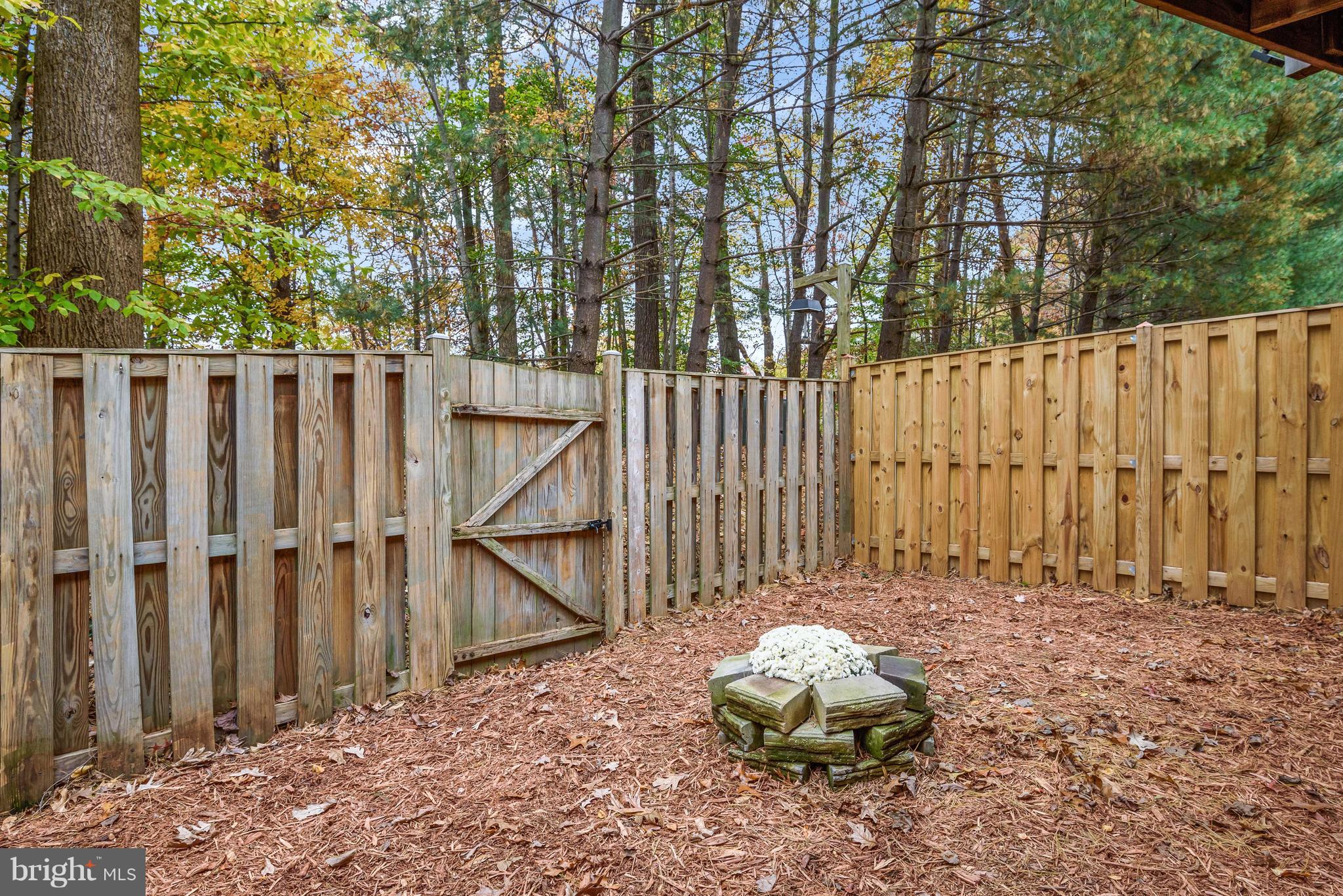 7305 Stream Way Springfield, VA 22152 - Photo 33 of 35 Rear Yard