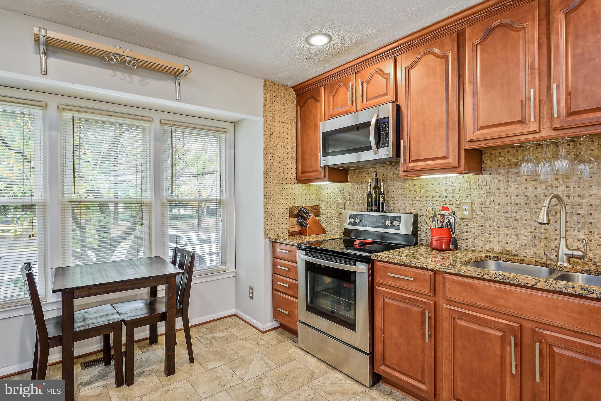 7305 Stream Way Springfield, VA 22152 - Photo 7 of 35 Gourmet Kitchen