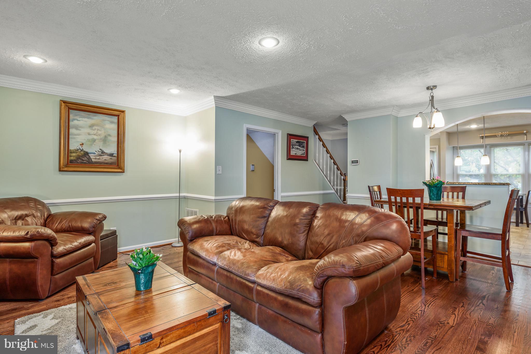 7305 Stream Way Springfield, VA 22152 - Photo 10 of 35 Living Room