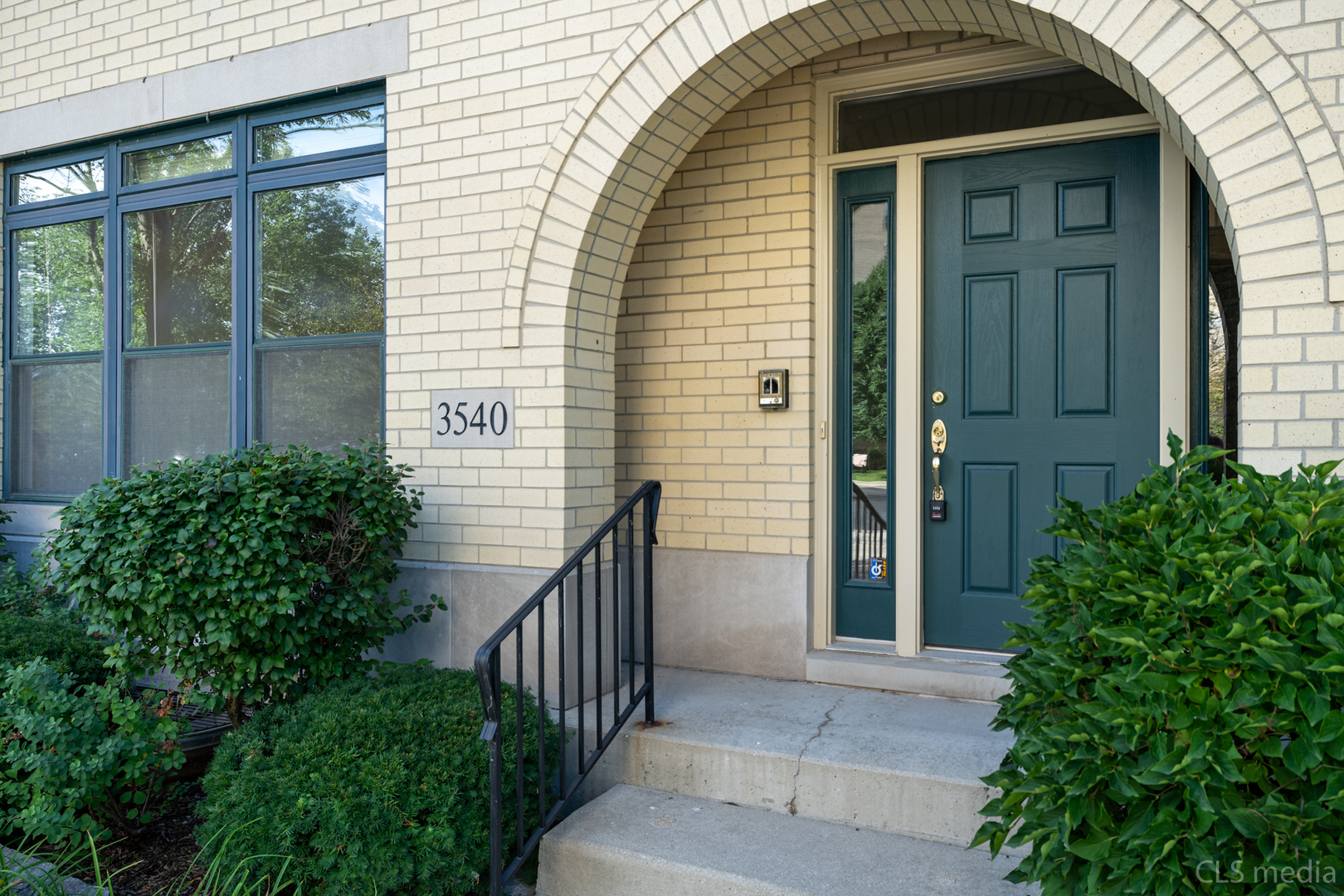 3540 Patten Road Highland Park, IL 60035 - Photo 3 of 30 a view of a house with a yard