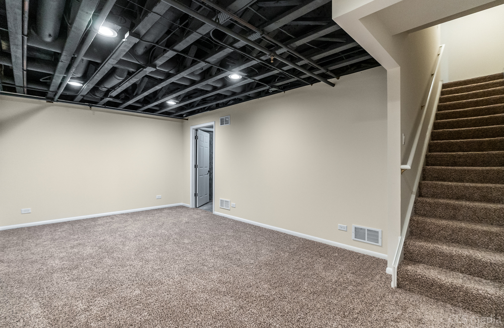 3540 Patten Road Highland Park, IL 60035 - Photo 29 of 30 a view of an empty room