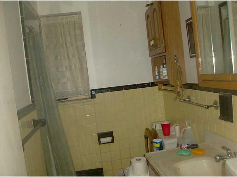 884 Fairview Road Pittsburgh, PA 15238 - Photo 4 of 5 Master Bath/Spa.