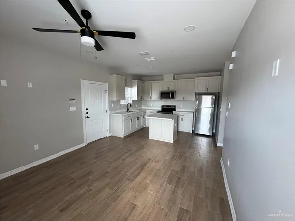 $925 | 800 Ragland Road, Unit 5, Mission, TX 78572