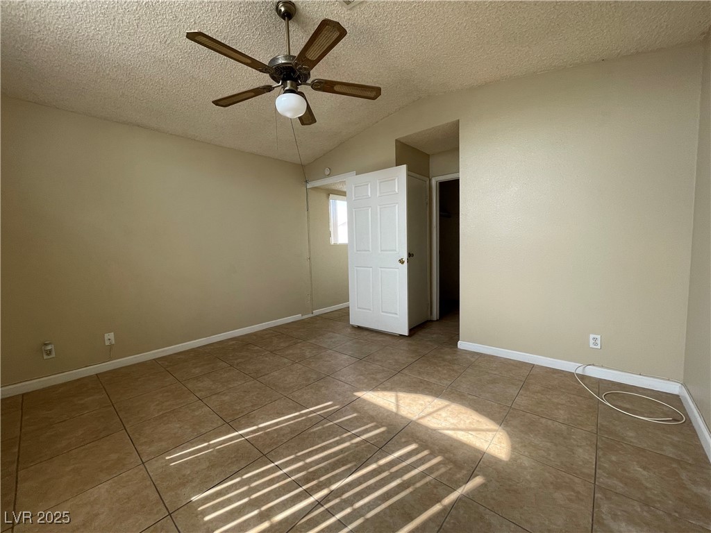 2807 Beaconfalls Way Las Vegas, NV 89142 - Photo 45 of 60