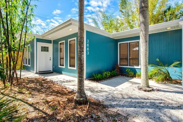 $2,650 | 3663 Egerton Circle, Sarasota, FL 34233