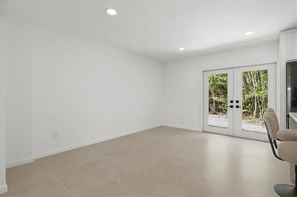 $2,650 | 3663 Egerton Circle, Sarasota, FL 34233