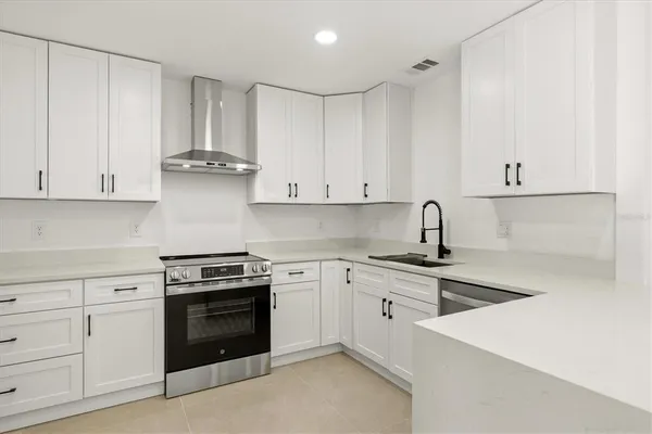 $2,650 | 3663 Egerton Circle, Sarasota, FL 34233