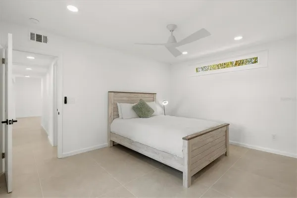 $2,650 | 3663 Egerton Circle, Sarasota, FL 34233