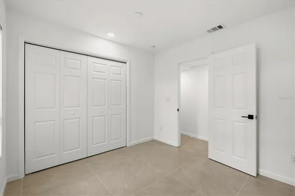 $2,650 | 3663 Egerton Circle, Sarasota, FL 34233