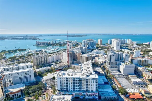 $2,650 | 3663 Egerton Circle, Sarasota, FL 34233