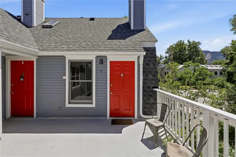 $299,000 | 2205 Arapahoe Avenue, Unit 7, Boulder, CO 80302