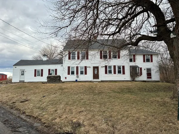 $375,000 | 28 Curtis Hill Road, Charlton, MA 01507