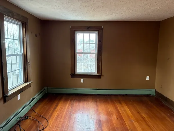 $375,000 | 28 Curtis Hill Road, Charlton, MA 01507