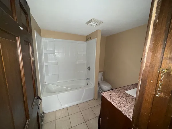 $375,000 | 28 Curtis Hill Road, Charlton, MA 01507
