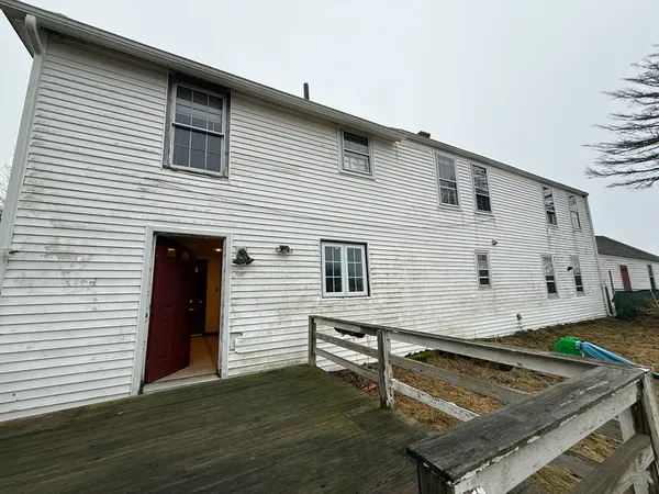 $375,000 | 28 Curtis Hill Road, Charlton, MA 01507