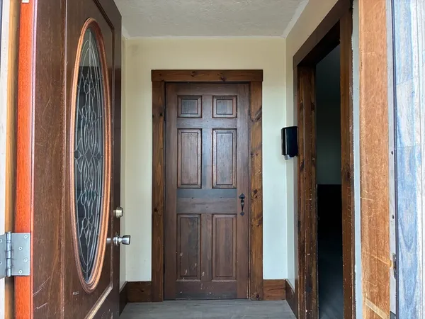 $375,000 | 28 Curtis Hill Road, Charlton, MA 01507