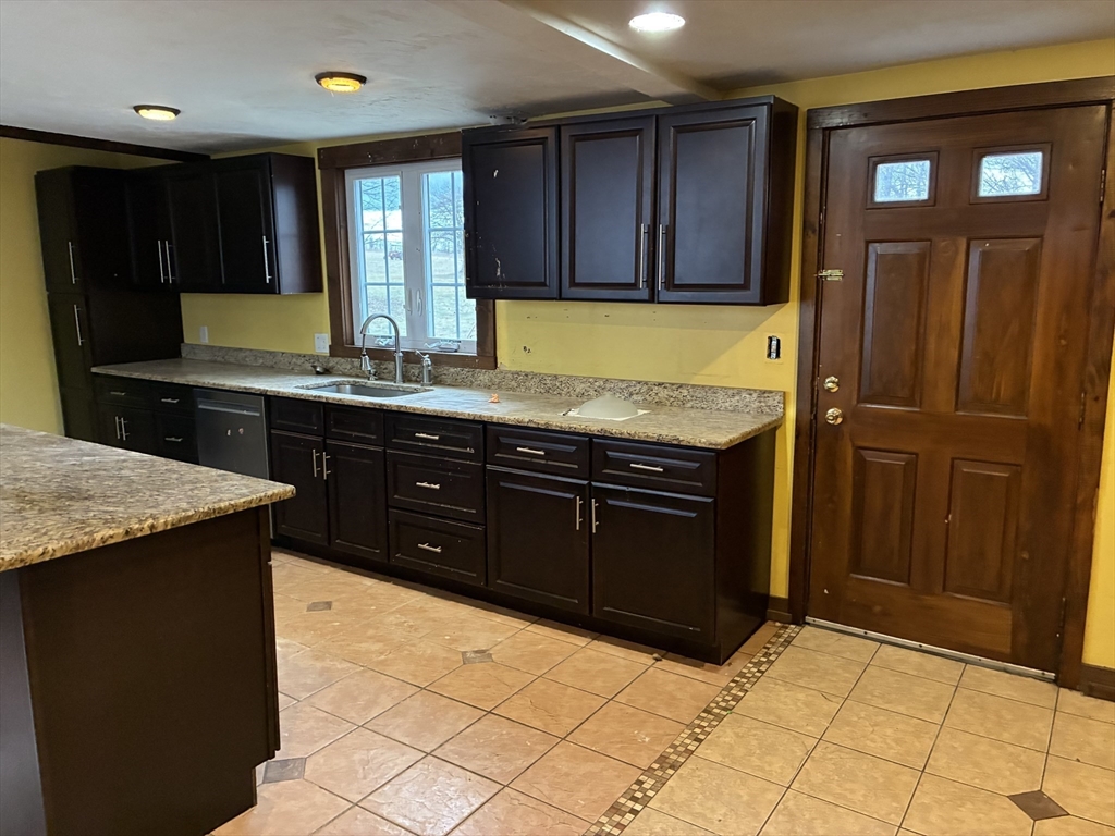 28 Curtis Hill Road Charlton, MA 01507 - Photo 6 of 22