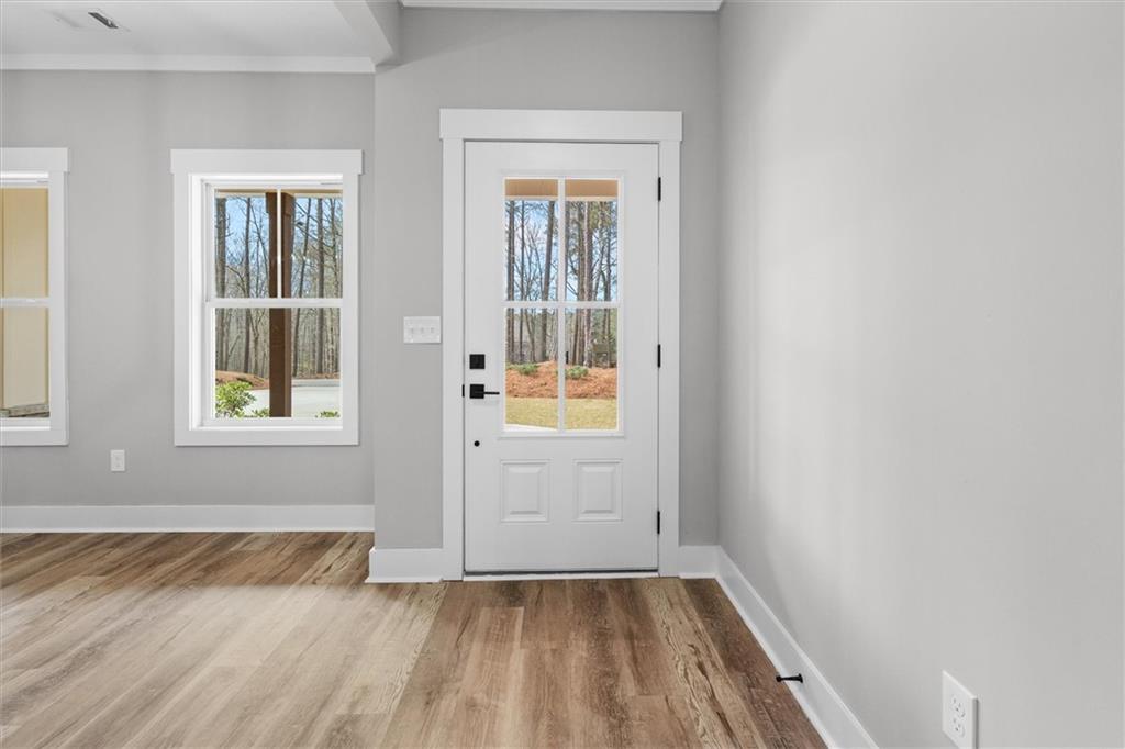 6093 Wayfarer Drive Villa Rica, GA 30180 - Photo 10 of 70 an empty room with a window