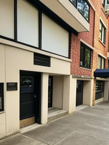 $795,000 | 750 Park Avenue, Unit 1C | Lenox Hill