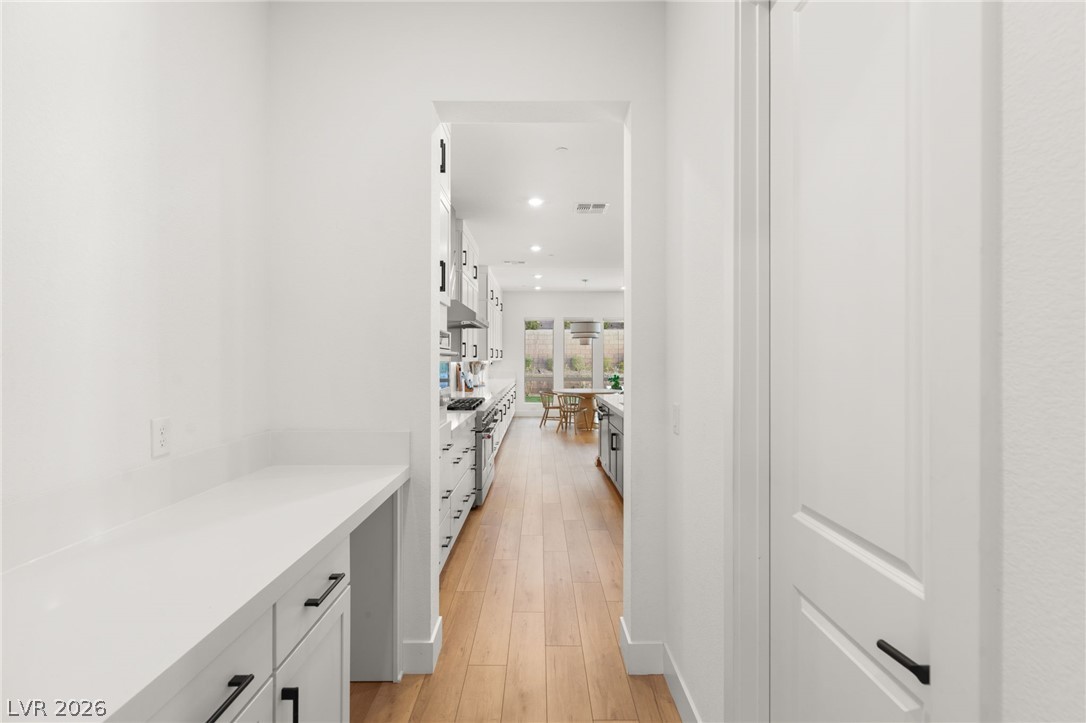 237 Wilson Rdg Street Las Vegas, NV 89138 - Photo 20 of 59 Butler pantry