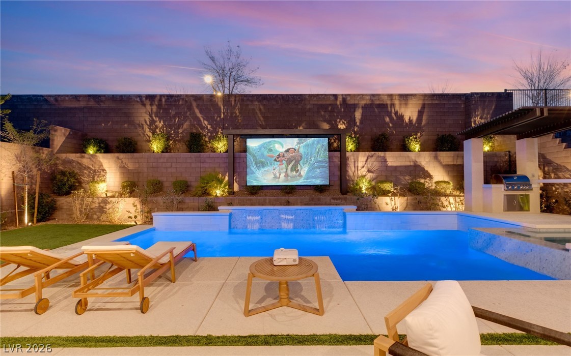 237 Wilson Rdg Street Las Vegas, NV 89138 - Photo 2 of 59