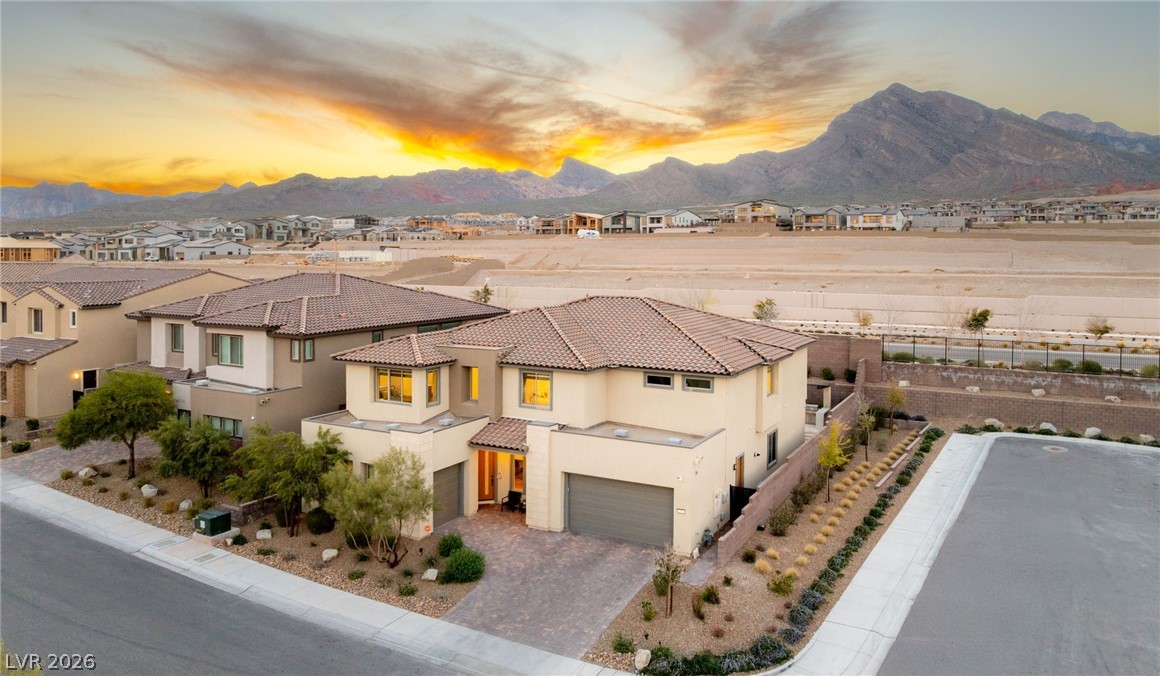 237 Wilson Rdg Street Las Vegas, NV 89138 - Photo 3 of 59