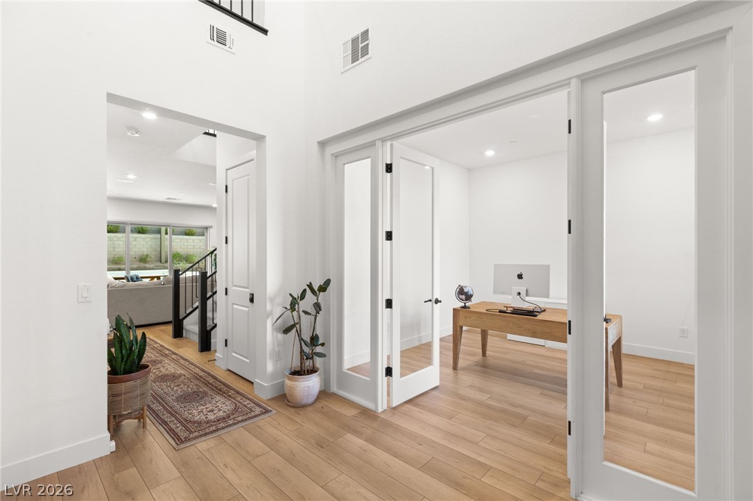 237 Wilson Rdg Street Las Vegas, NV 89138 - Photo 7 of 59