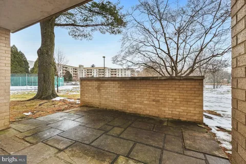 $369,900 | 7425 Democracy Boulevard, Unit 8, Bethesda, MD 20817