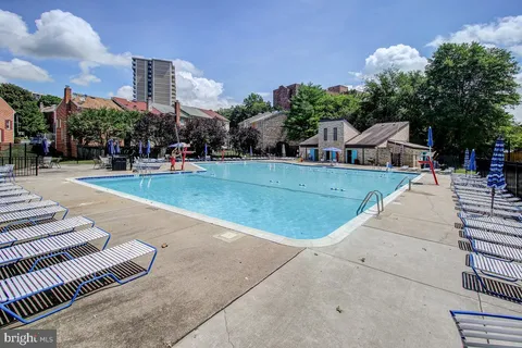 $369,900 | 7425 Democracy Boulevard, Unit 8, Bethesda, MD 20817