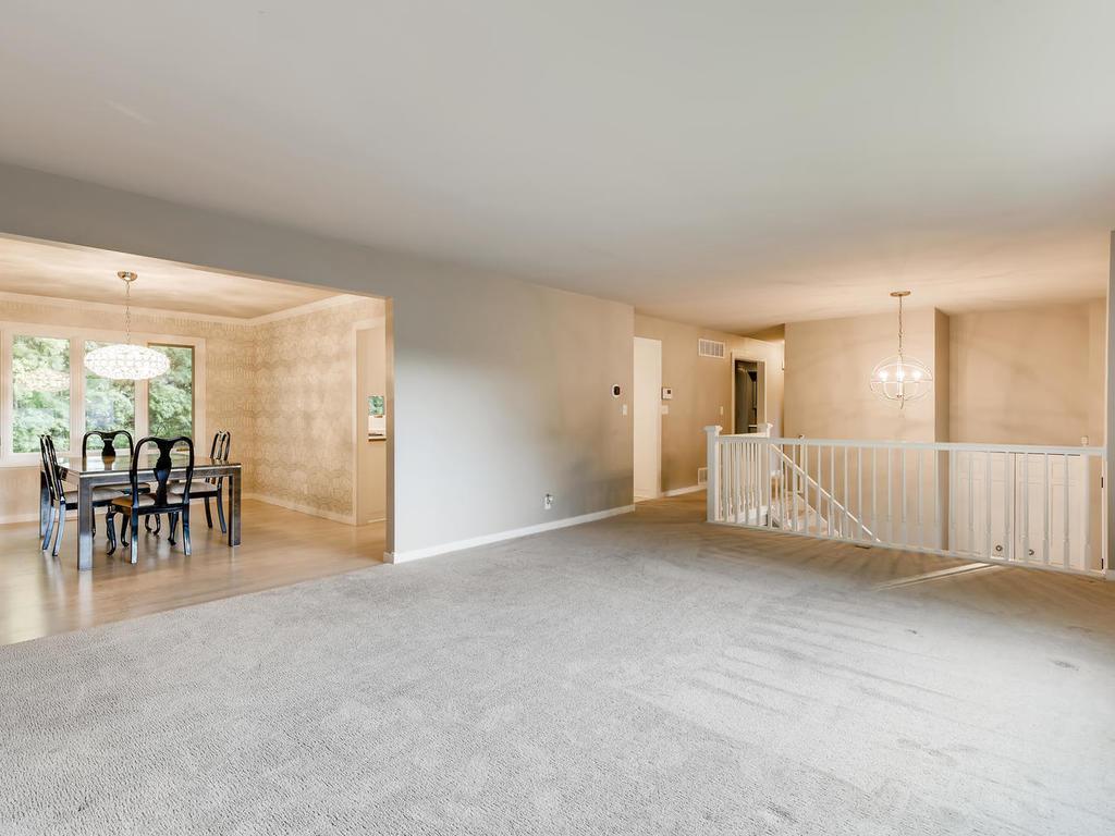 9801 Oak Ridge Trail Minnetonka, MN 55305 - Photo 4 of 27