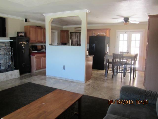 1965 La Cresta Road El Cajon, CA 92021 - Photo 3 of 15 combo livingroom