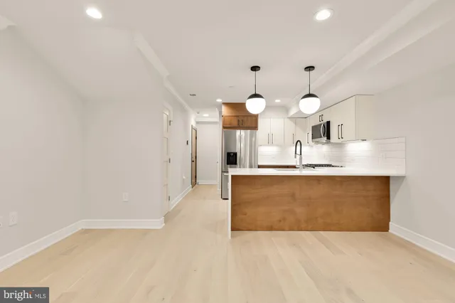 $584,900 | 647 G Street Southeast, Unit 1, Washington, DC 20003