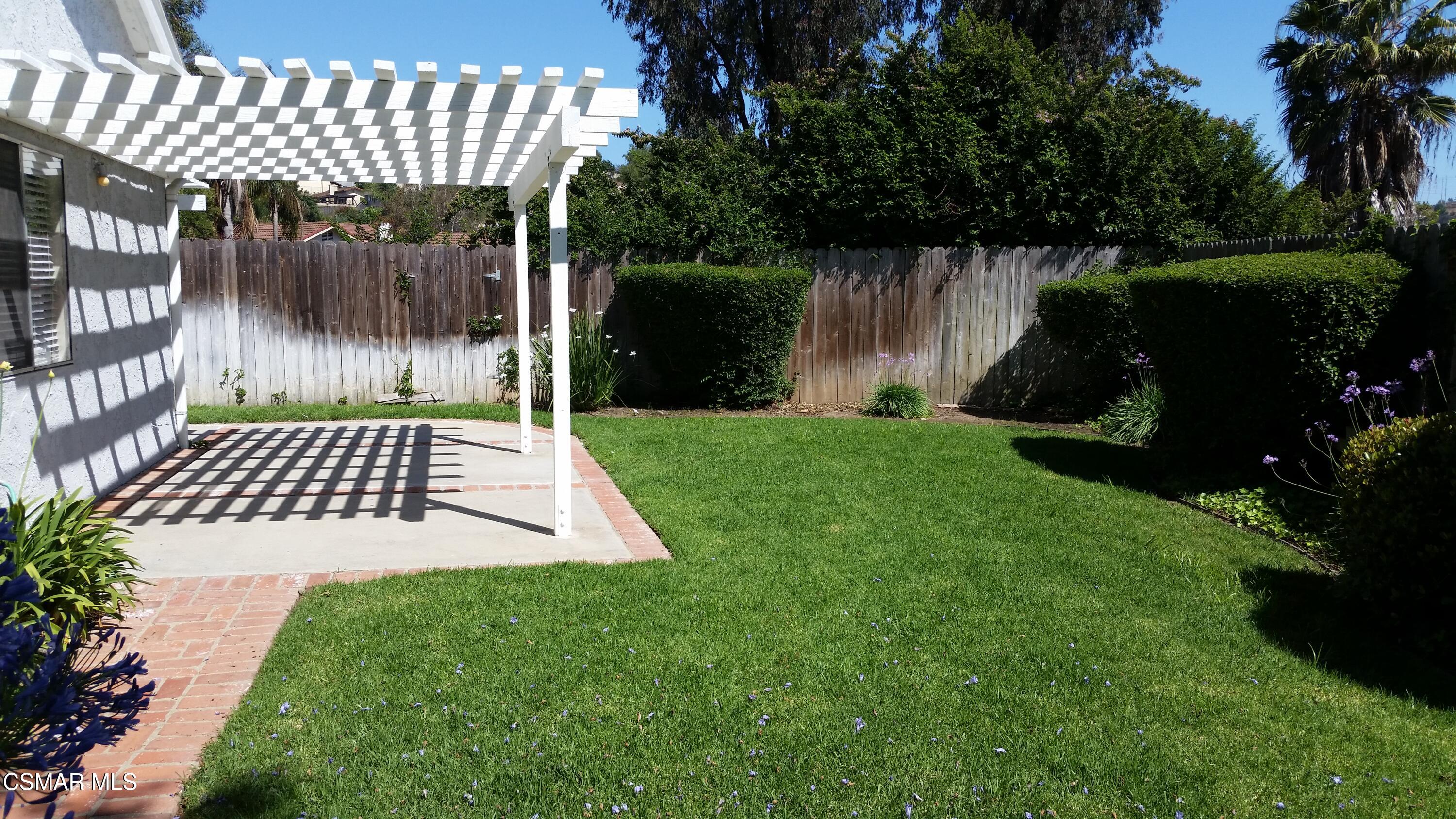 13568 East Quail Summit Road Moorpark, CA 93021 - Photo 2 of 20 a view of a backyard