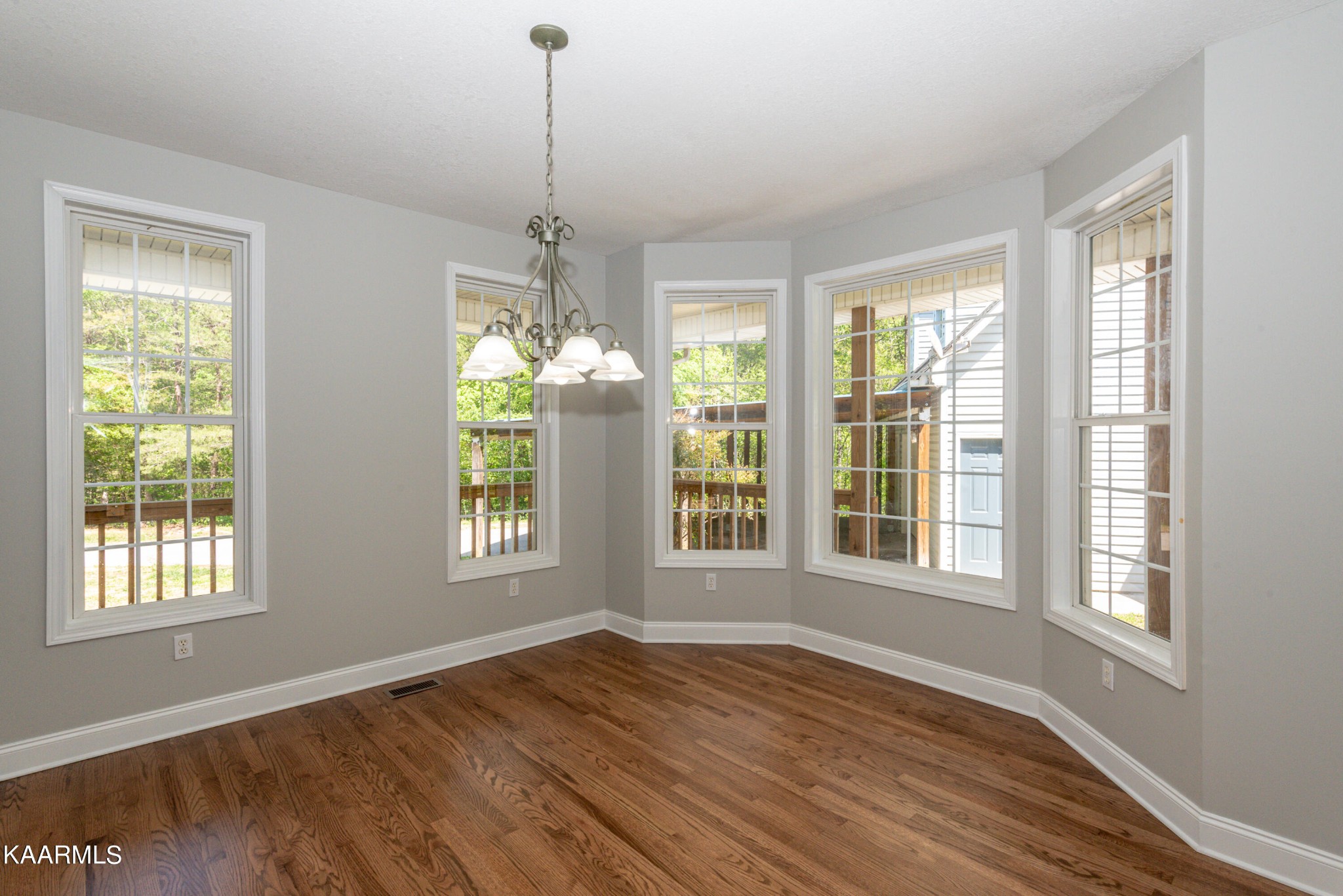 2425 Tipton Loop Road Maryville, TN 37803 - Photo 10 of 60 Gallery Image 10