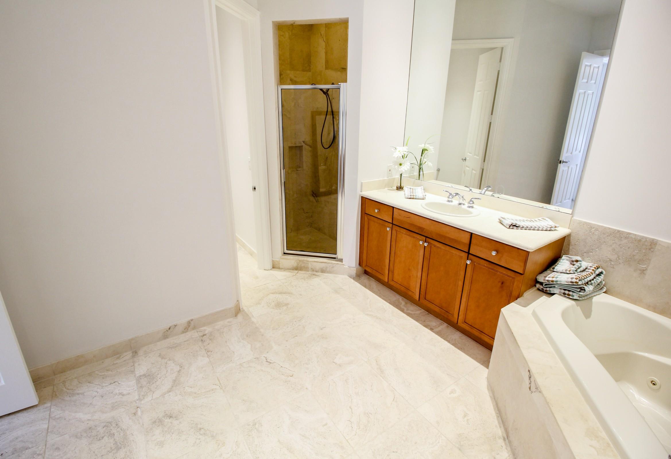 24 Royal Palm Way, Unit 1 Boca Raton, FL 33432 - Photo 18 of 47 18_AVCNWT_still_mba2